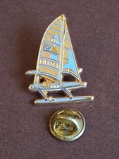 Pin's Arthus Bertrand