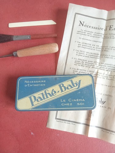 Boite necessaire entretien - ,