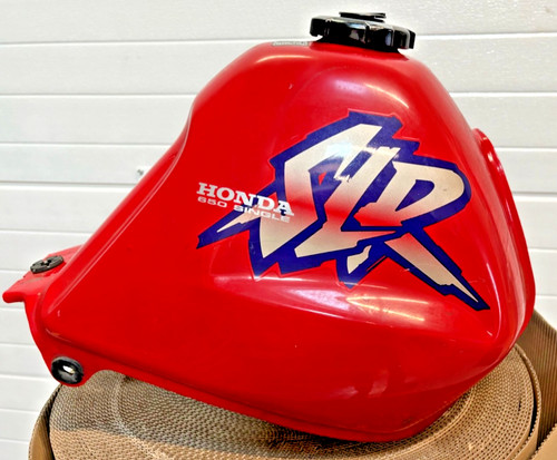 Réservoir rouge honda 650 - réservoir,