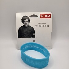 ONE DIRECTION OFFICE DEPOT 1D +OD LIMITED EDITION WRISTBAND SET
