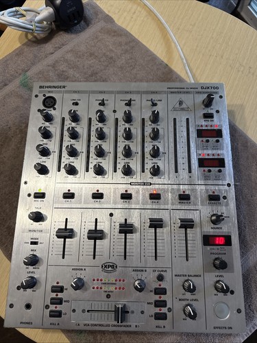 Behringer djx700 professional - behringer,