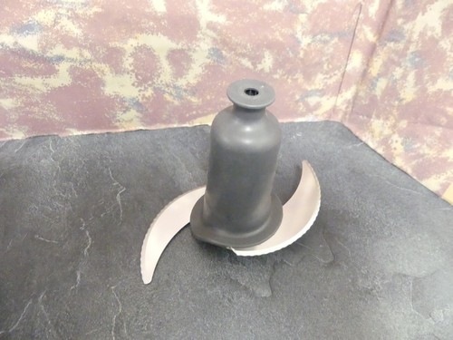 Couteau pour robot
