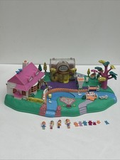 Polly pocket 1996 Magical Magnetic Moving Pollyville Not Complete.