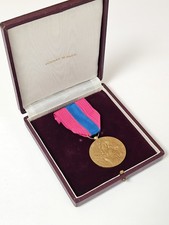 Médaille ancienne Défense