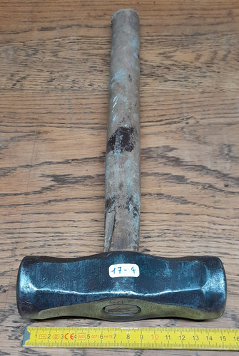 Outil ancien marteau - ancien,