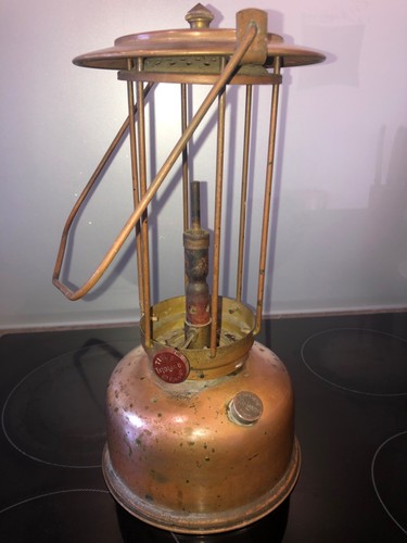 Ancienne lampe titus tito - , à