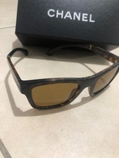 lunettes de soleil marron