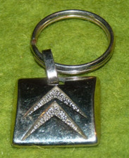 Antique Citroën Muret Saint Gaudens Logo Steel Keyring Llavero