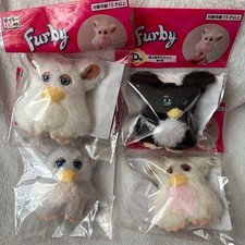 Taito Kuji Furby Finger Puppet