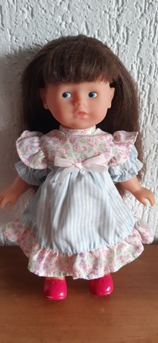 Poupée mini corolline brune - poupée,