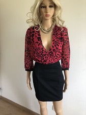 Robe noire et rose fuschia