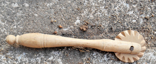 Ancien roulette découpe pâte - ancien,
