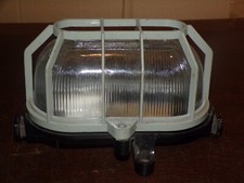 Ancienne lampe de bunker TGL