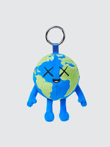 Kaws universe uniqlo - universe, charm