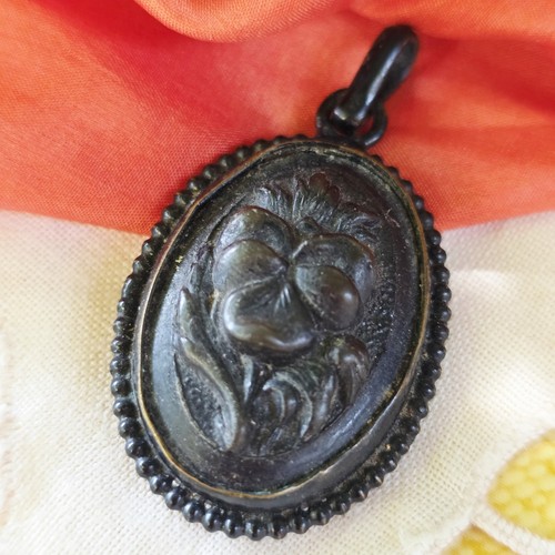 Ancien pendentif reliquaire - ancien, en