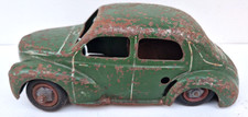 Voiture Renault 4CV fabriqué par CIJ dans les années 50 jouet ancien en tôle