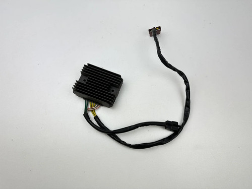Regulateur tension piaggio - regulateur,