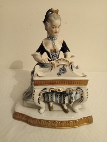 Bibelot porcelaine saxe - en, de