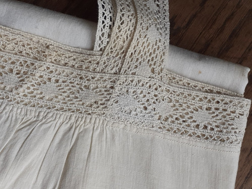 Linge ancien trousseau chemise
