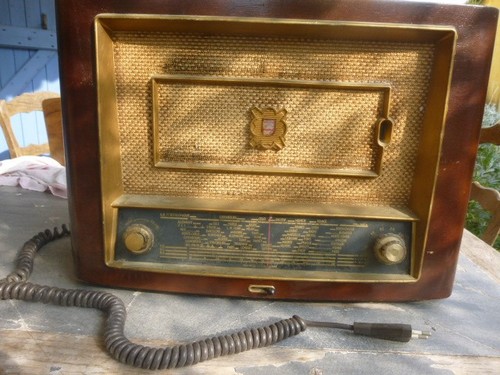 Grand poste radio - poste,