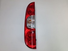 feu arrière gauche fiat DOBLO