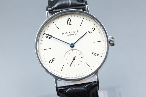 Avec papier montre - [,