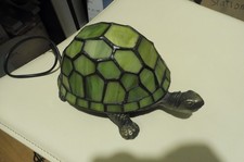 Lampe style Art Nouveau Tiffany tortue métal étain laiton vitraux verre vert
