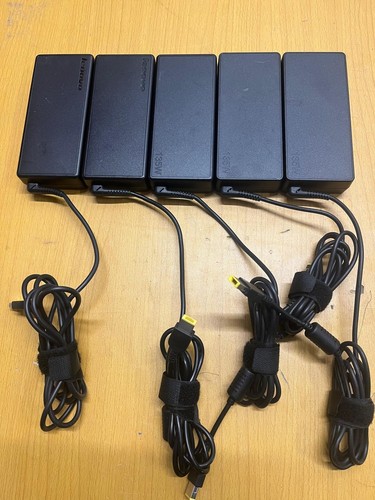 1xchargeur lenovo 135w - 1xchargeur,