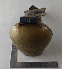 Ancienne grosse cloche de