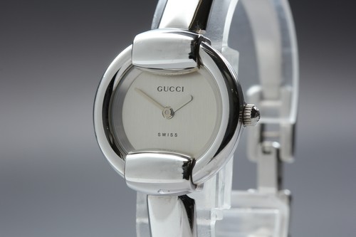 Presque comme neuve montre - comme, neuve]