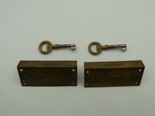 Paire anciennes serrures avec clef a encastrer tiroir meuble laiton