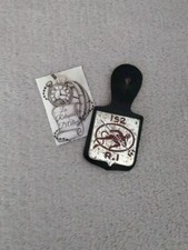 Insigne / pucelle 152 e