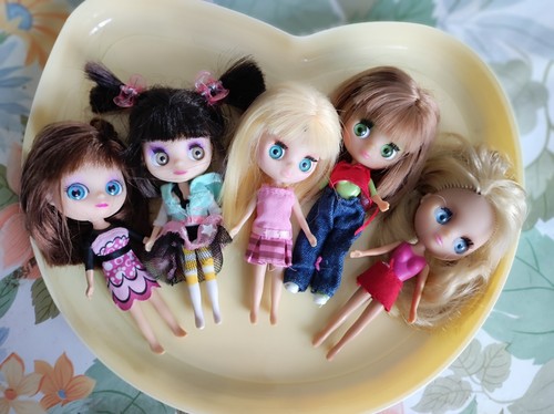 Lot mini poupées style - de,