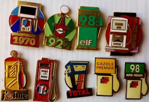 Pins elf total - 8,