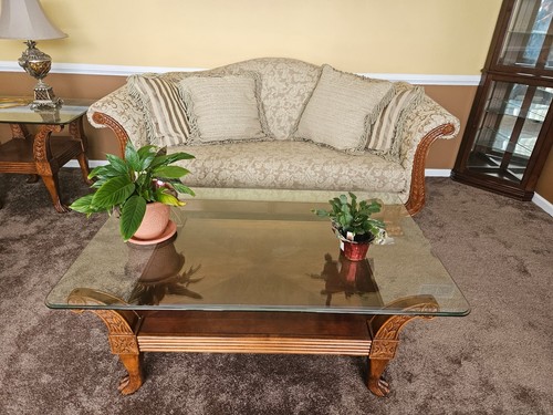 Traditional beige floral - beige,