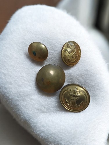 Boutons anciens marine - anciens,