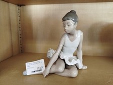 NAO LLADRO SCULPTURE La