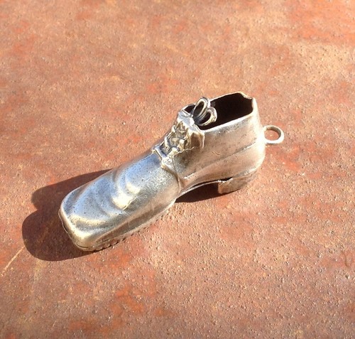 Pendentif godasse - pendentif, "godasse"