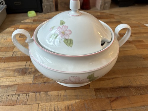 Soupière porcelaine blanche
