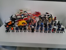40 personnages PLAYMOBIL Police USA et autres + 5 véhicules, jamais servis