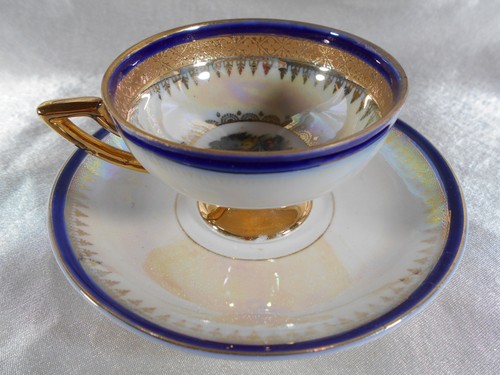 Tasse sous - &, scene