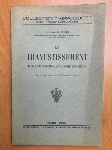 Travestissement essai de - essai,