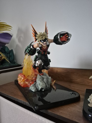 Figurine hero academia - hero,