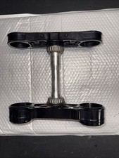 T TE TES TÉ TÉS DE FOURCHE