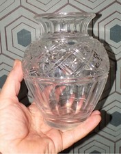 ANCIEN VASE EN CRISTAL SIGNE