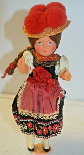 Ancienne poupee souvenir sujet - souvenir,