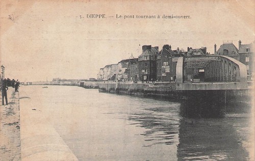 Dieppe pont tournant à - le,