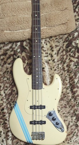 Fender jazz bass - jazz, in