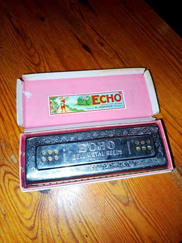 Harmonica vintage the - vintage, echo