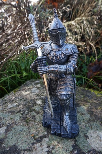 766 383 figurine medieval - ,